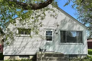 1104 11th St, International Falls, MN 56649 - Photo 5
