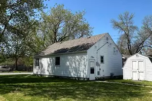 1104 11th St, International Falls, MN 56649 - Photo 7