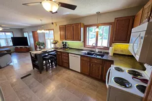 1101 Minnesota St, Hibbing, MN 55746 - Photo 9