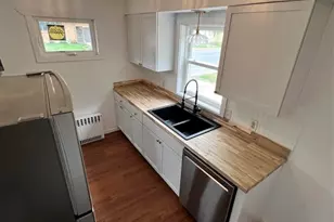 2401 7th Ave E, Hibbing, MN 55746 - Photo 11