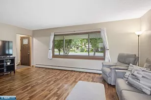 722 S 8th St, Virginia, MN 55792 - Photo 9