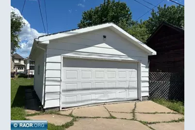 403 5th St SW, Chisholm, MN 55719 - Photo 5