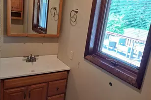 818 E 39th St, Hibbing, MN 55746 - Photo 11