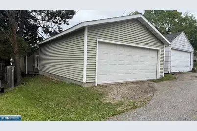 724 Summit, Eveleth, MN 55734 - Photo 3