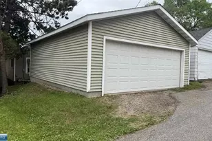 724 Summit, Eveleth, MN 55734 - Photo 3