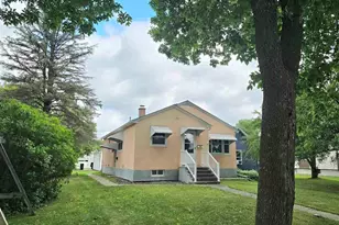 416 10th St, International Falls, MN 56649 - Photo 3