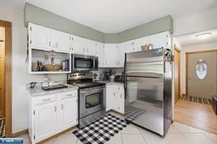 4494 Woodlawn Cir, Eveleth, MN 55734 - Photo 5