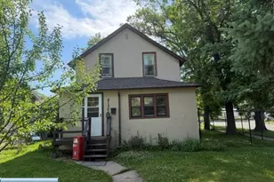 2130 11th Ave E, Hibbing, MN 55746 - Photo 1
