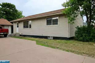 24 Fern Ct, Babbitt, MN 55706 - Photo 1