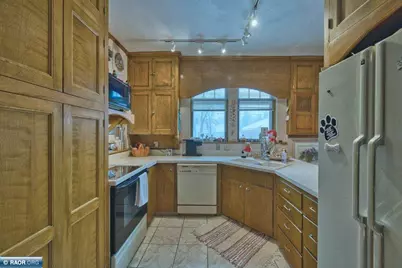 1001 E Howard Street, Hibbing, MN 55746 - Photo 11
