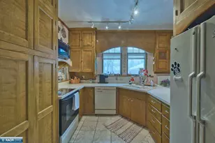 1001 E Howard St, Hibbing, MN 55746 - Photo 11