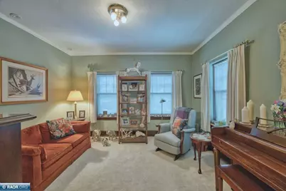 1001 E Howard Street, Hibbing, MN 55746 - Photo 15