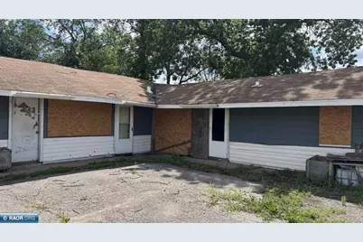 1705 N 9th Avenue, Virginia, MN 55792 - Photo 3