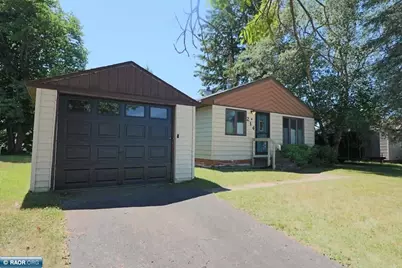 214 Dorchester Drive, Hoyt Lakes, MN 55750 - Photo 3