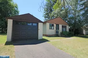 214 Dorchester Dr, Hoyt Lakes, MN 55750 - Photo 3