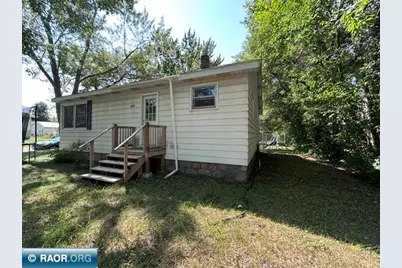 2835 8th Ave E, Hibbing, MN 55746 - Photo 1