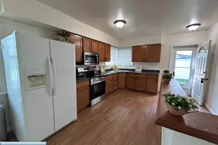 2835 8th Ave E, Hibbing, MN 55746 - Photo 7