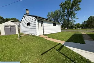 3301 W 2nd Ave, Hibbing, MN 55746 - Photo 19