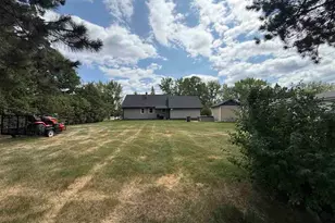 8 13th St NW, Chisholm, MN 55719 - Photo 5
