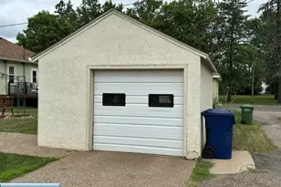 1924 E 10th Ave, Hibbing, MN 55746 - Photo 25