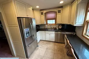 1924 E 10th Ave, Hibbing, MN 55746 - Photo 9