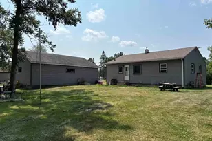 4228 5th Ave E, Hibbing, MN 55746 - Photo 5