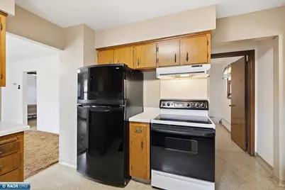 1102 McKinley Ave, Eveleth, MN 55734 - Photo 17