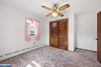 1102 McKinley Ave, Eveleth, MN 55734 - Photo 25