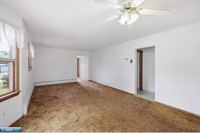 1102 McKinley Ave, Eveleth, MN 55734 - Photo 15