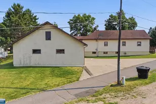 1102 McKinley Ave, Eveleth, MN 55734 - Photo 43