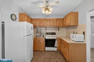 1905 E 8th Ave, Hibbing, MN 55746 - Photo 23