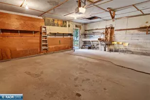 1905 E 8th Ave, Hibbing, MN 55746 - Photo 43
