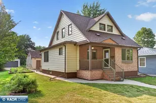 1905 E 8th Ave, Hibbing, MN 55746 - Photo 3