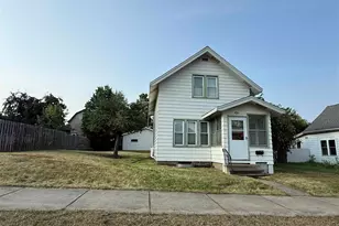 406 6th St SW, Chisholm, MN 55719 - Photo 27