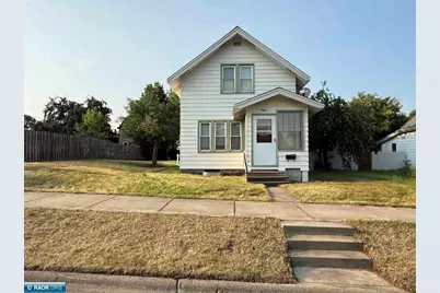 406 6th Street SW, Chisholm, MN 55719 - Photo 1