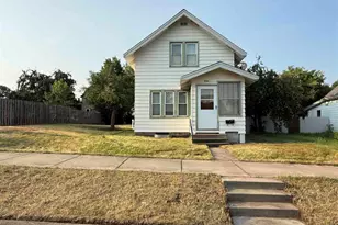 406 6th St SW, Chisholm, MN 55719 - Photo 1