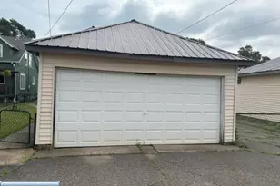 1317 E 13th Ave, Hibbing, MN 55746 - Photo 19