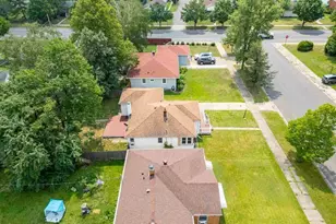 2434 E 9th Ave, Hibbing, MN 55746 - Photo 23