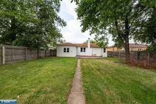 2434 E 9th Ave, Hibbing, MN 55746 - Photo 27