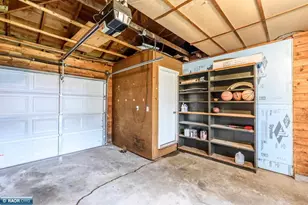 2434 E 9th Ave, Hibbing, MN 55746 - Photo 29