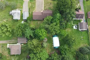 425 E 43rd St, Hibbing, MN 55746 - Photo 9