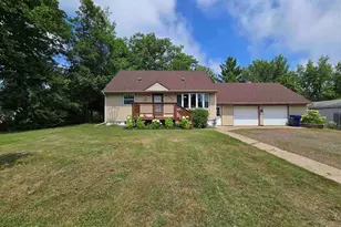 425 E 43rd St, Hibbing, MN 55746 - Photo 23