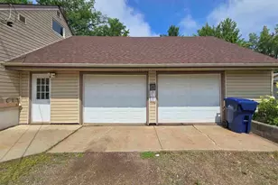 425 E 43rd St, Hibbing, MN 55746 - Photo 3