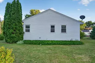 719 NW 2nd Ave, Chisholm, MN 55719 - Photo 5