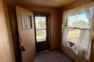 115 Wisconsin Ave W, Gilbert, MN 55741 - Photo 3