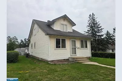 636 1st St, Nashwauk, MN 55769 - Photo 1