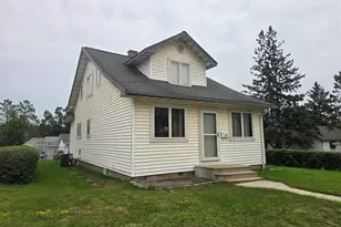 636 1st St, Nashwauk, MN 55769 - Photo 1
