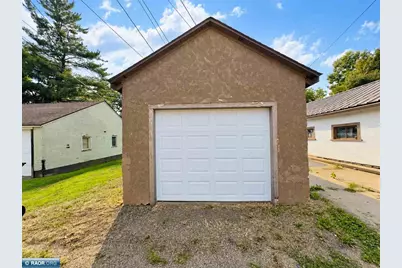 1620 4th Avenue E, Hibbing, MN 55746 - Photo 25