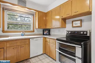 107 S Elba Ave, Eveleth, MN 55734 - Photo 11