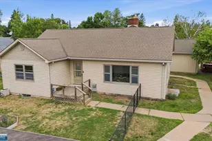 107 S Elba Ave, Eveleth, MN 55734 - Photo 33